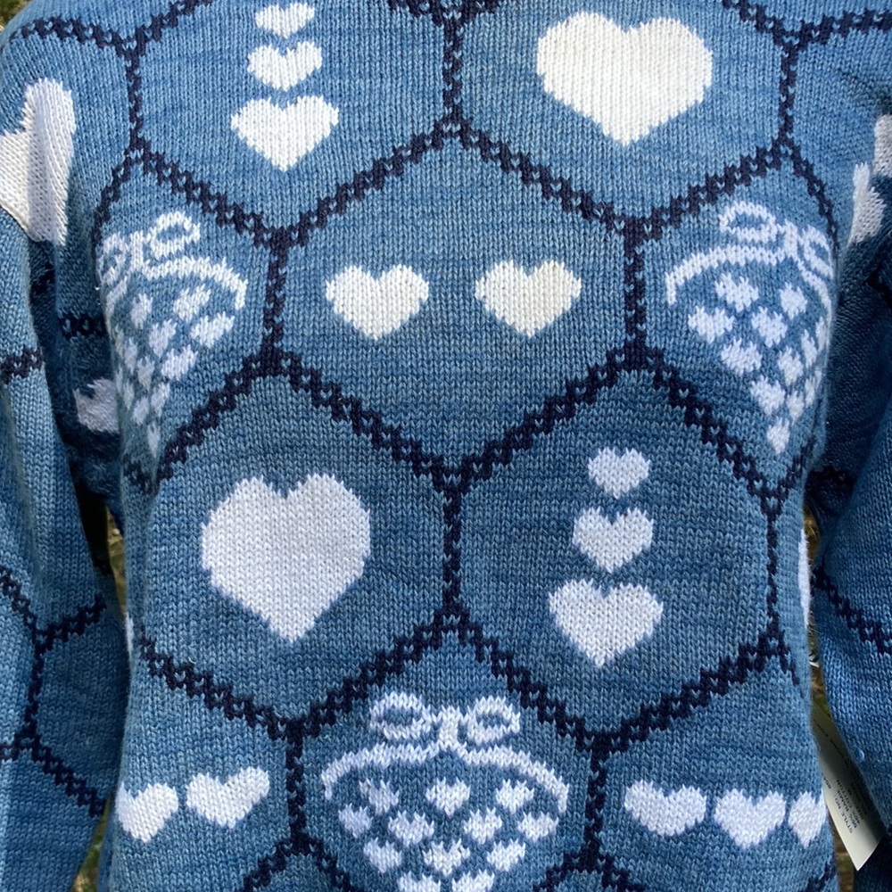 NWT Vintage Weston Wear blue knit hearts/strawberries sz. M - Picture 2 of 5